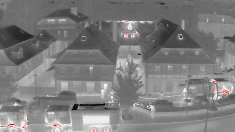 pohled dronem, foto z X/HZS LK